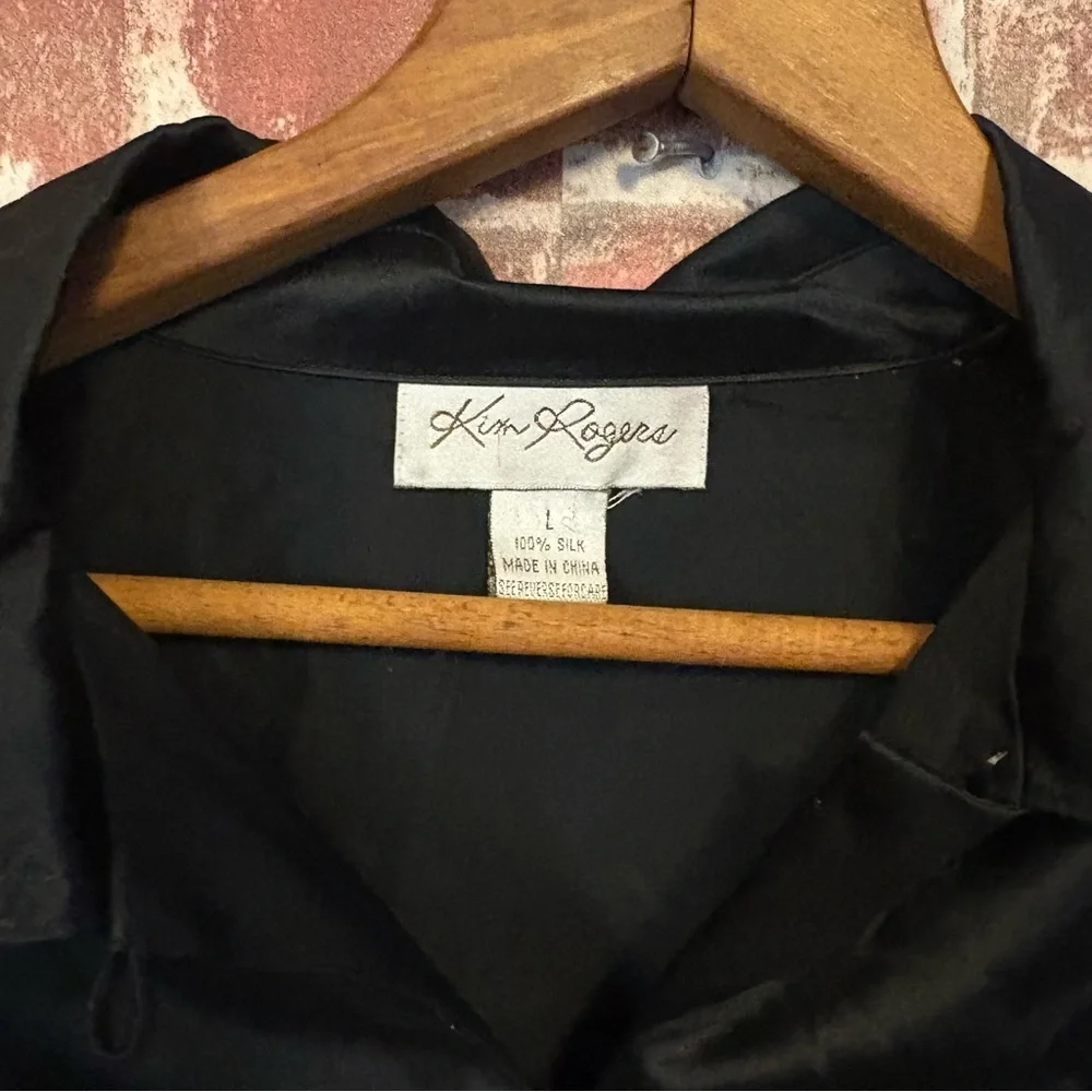 Kim Rogers Elegant Black Silk Blouse - Picture 4 of 7